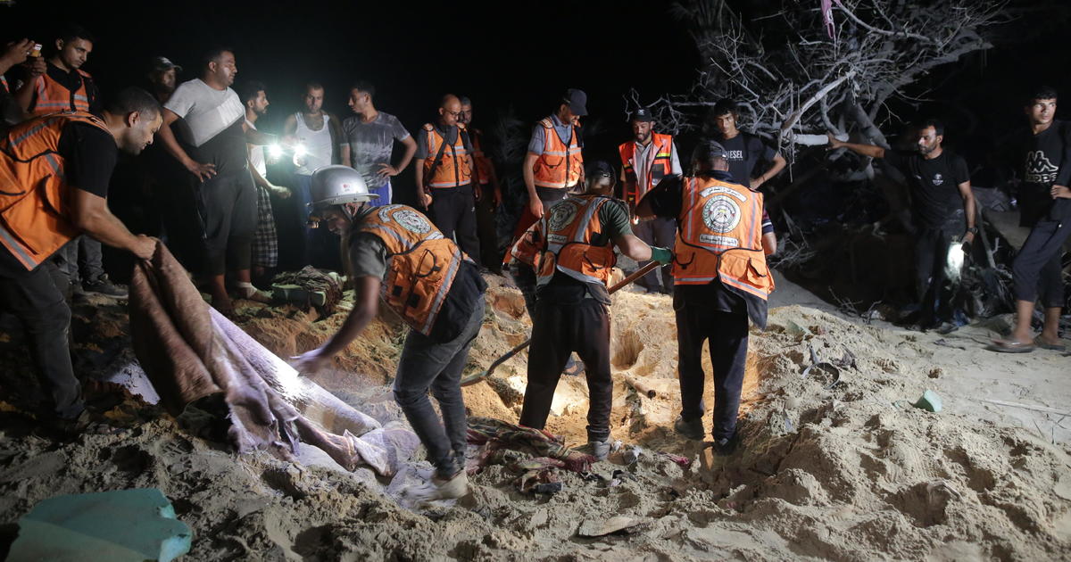 Israeli missile strike on Gaza humanitarian area near Khan Younis kills at least 40 people, Palestinians say