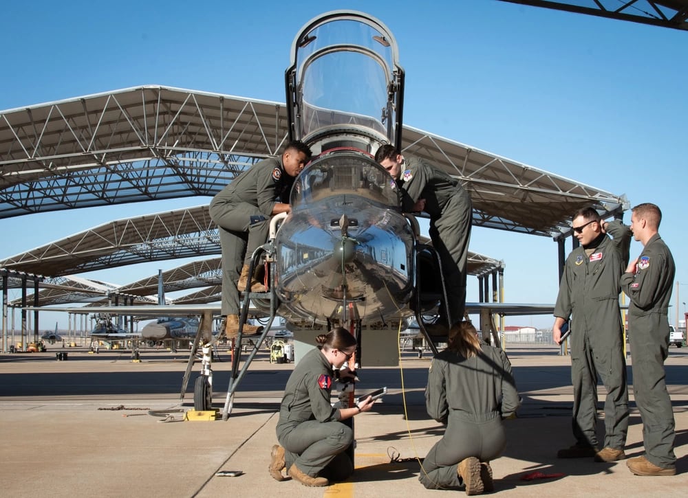 Personnel shortages may force US Air Force pilots to fly non-fighters