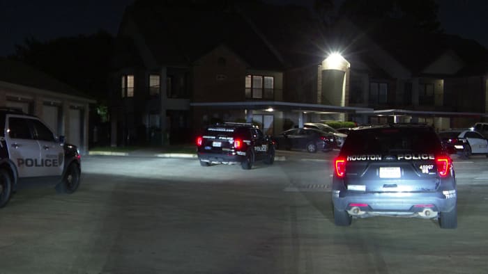 Police believe Harris County deputy constable involved in murder-suicide