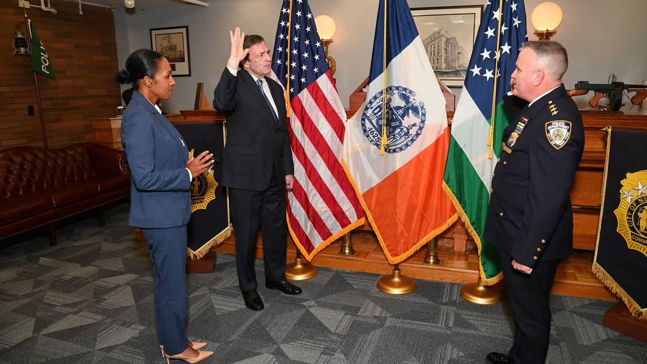 Tom Donlon sworn in as interim NYPD commissioner