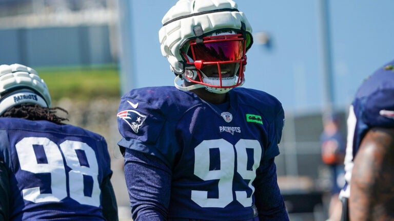 Why Rob Ninkovich thinks Patriots should pay Keion White early